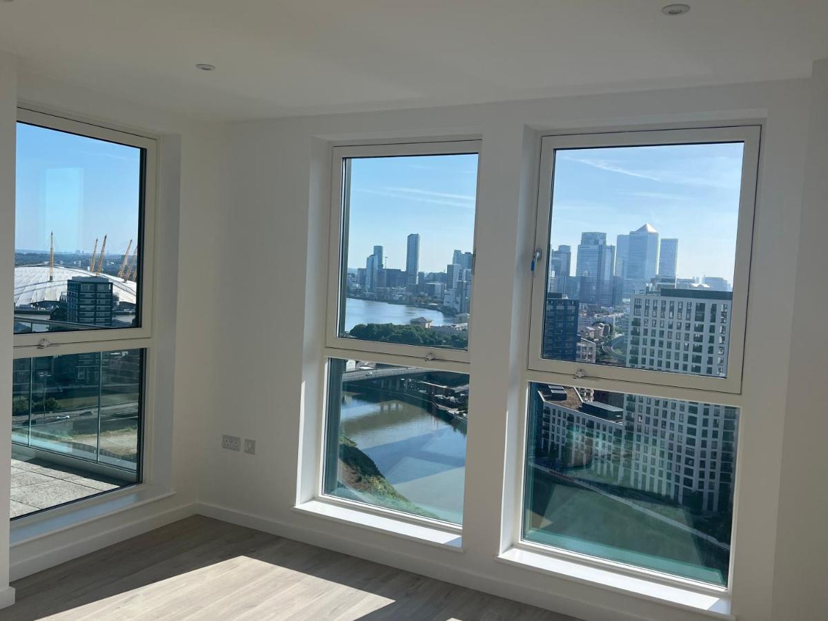 Luxury Penthouse With Stunning Views Near Canary Wharf London Exterior photo